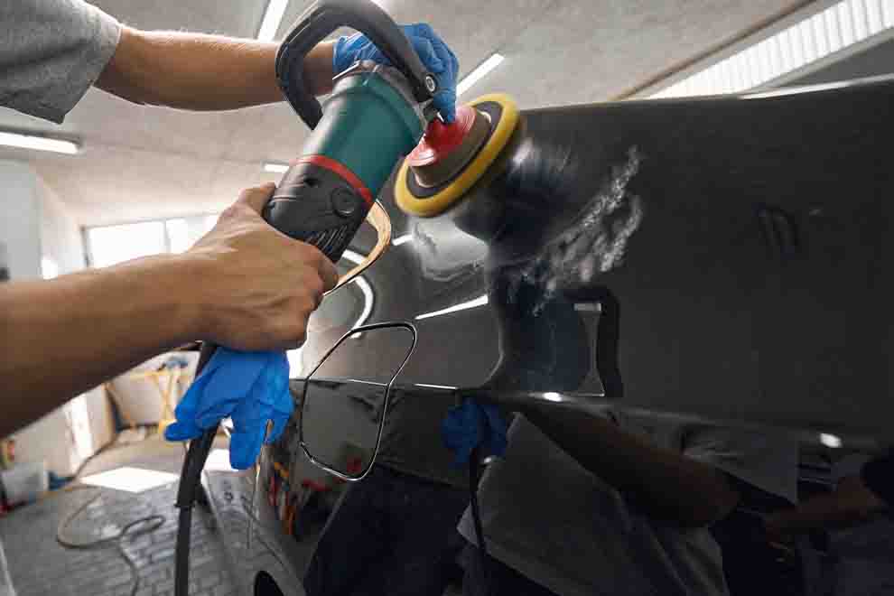 Aprenda o passo a passo de como polir carros com politriz