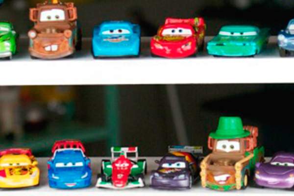 Faça você mesmo Prateleira de brinquedos utilizando pneu!