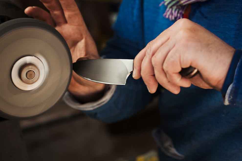 Como amolar faca: dicas infalíveis para fazer em casa