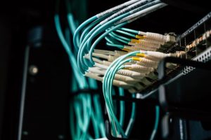 ligação elétrica feita de foram correta, com conectores