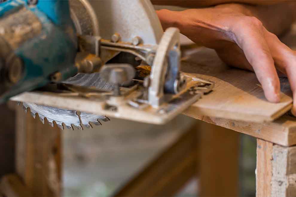 Serra tico tico ou circular? Conheça as opções e saiba como escolher